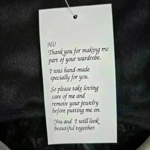 Black Lace Overlay Women's Sleeveless Top Plus Size 3X Two pieces NWT - Picture 10 of 11